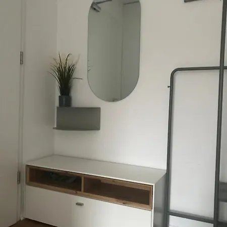 Green Paradise Apartment *