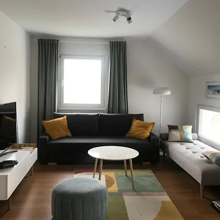 Green Paradise Apartment *